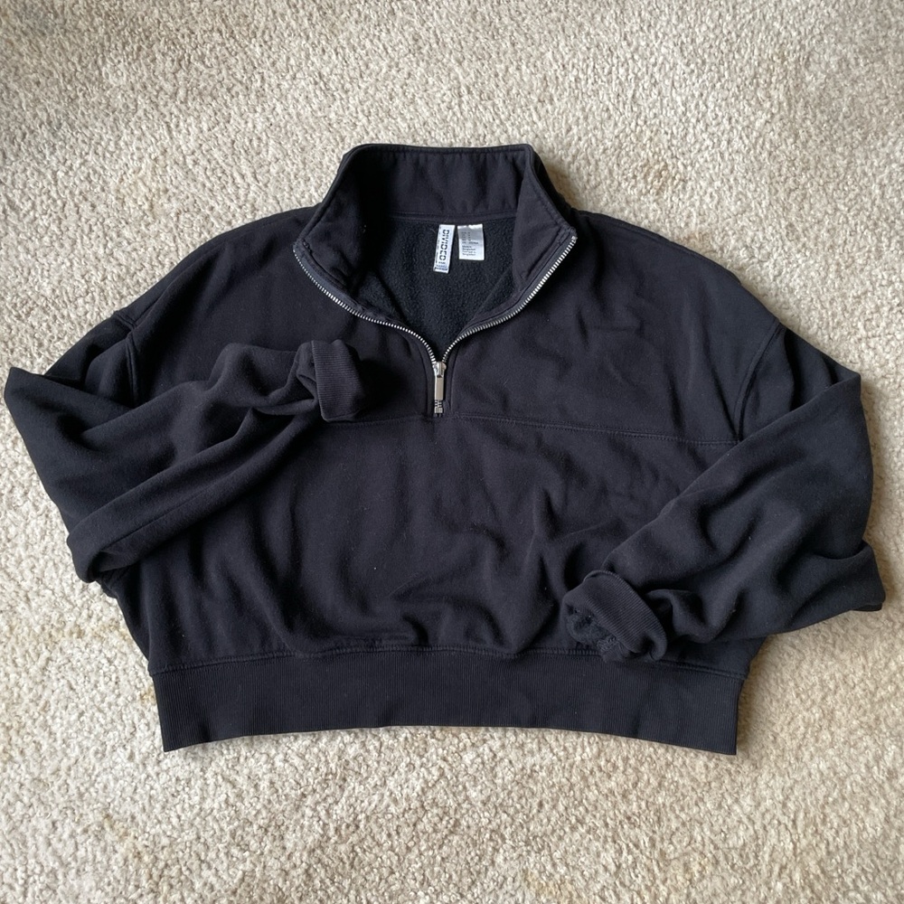 Black quarter zip no pockets